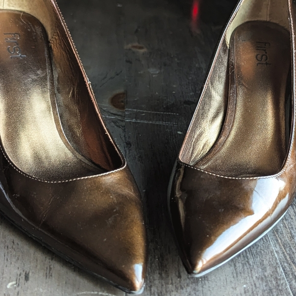 Pre-loved First Pumps in a beautiful Copper Color - size - Picture 4 of 14